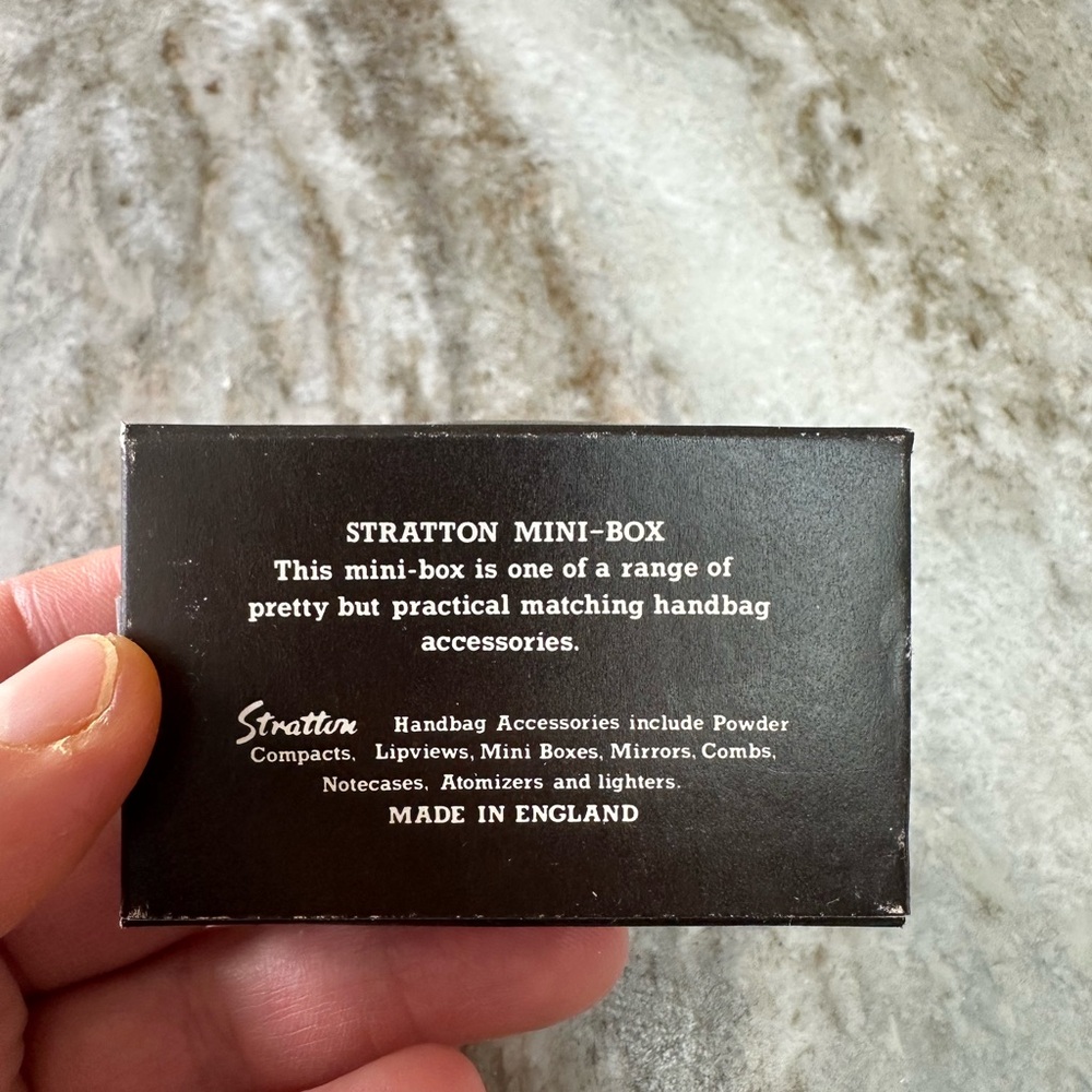 Stratton Pill Box Made in England NEW - Picture 5 of 5